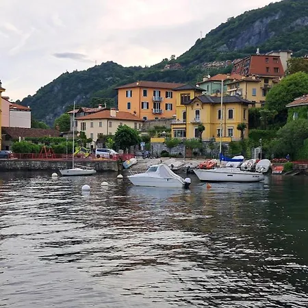 Trilly House アパート ペルレード